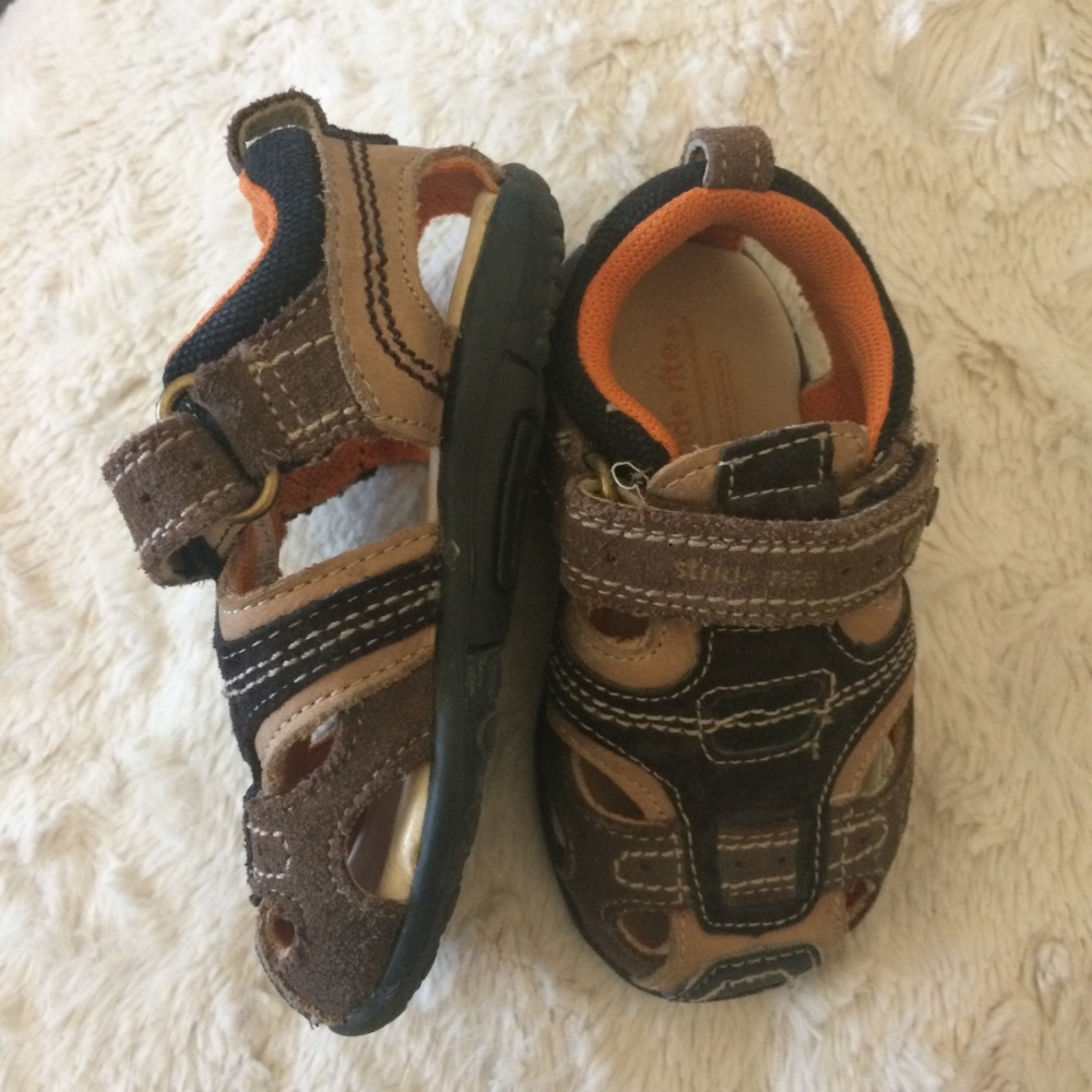 Stride Rate baby boy's green cargo sandals 5